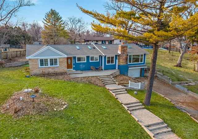 Photo 1 of Single family home for sale at 4433 Wildwood Dr, Crystal Lake, IL 60014 | MLS# 12731287 | Listing updated on 2026-09-02