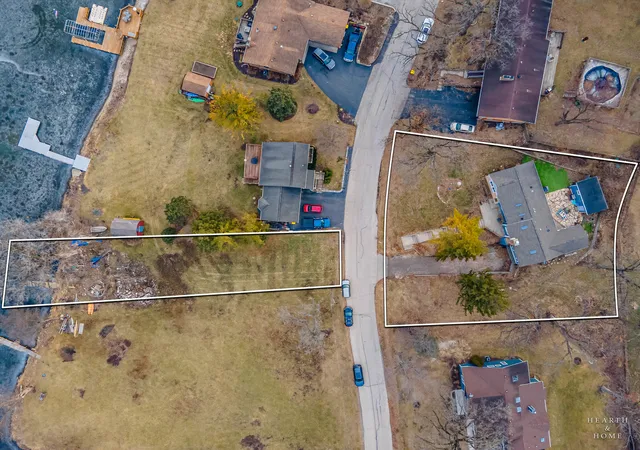 Photo 2 of Single family home for sale at 4433 Wildwood Dr, Crystal Lake, IL 60014 | MLS# 12731287 | Listing updated on 2026-09-02