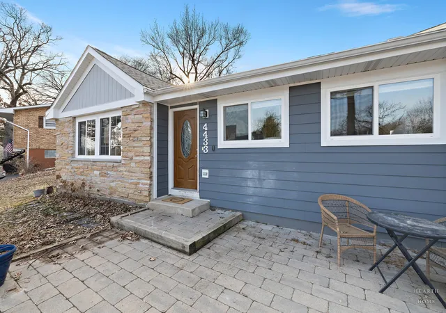 Photo 3 of Single family home for sale at 4433 Wildwood Dr, Crystal Lake, IL 60014 | MLS# 12731287 | Listing updated on 2026-09-02