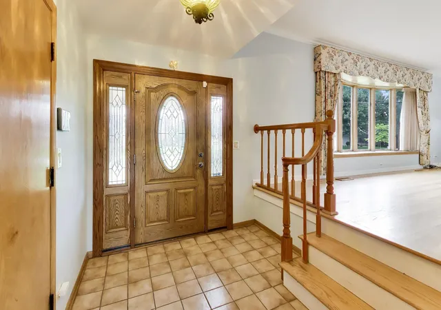 4th image of 433 Kinkaid Ct, Des Plaines, IL 60016 | MLS# 12731290