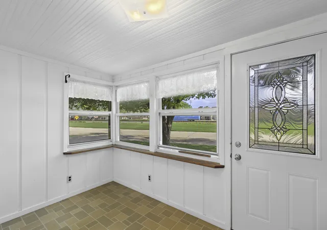 Photo 2 of Single family home for sale at 100 Burlington St, Somonauk, IL 60552 | MLS# 12731327 | Listing updated on 2026-09-06