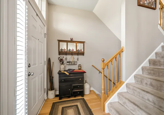 3rd image of 1165 Comiskey Ave, North Aurora, IL 60542