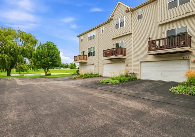 32nd image of 1165 Comiskey Ave #1165, North Aurora, IL 60542 | MLS# 12731332