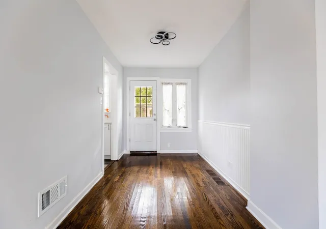 4th image of 6361 S Long Ave, Chicago, IL 60638 | MLS# 12731357