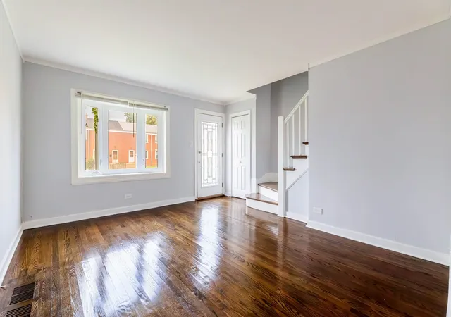 5th image of 6361 S Long Ave, Chicago, IL 60638 | MLS# 12731357