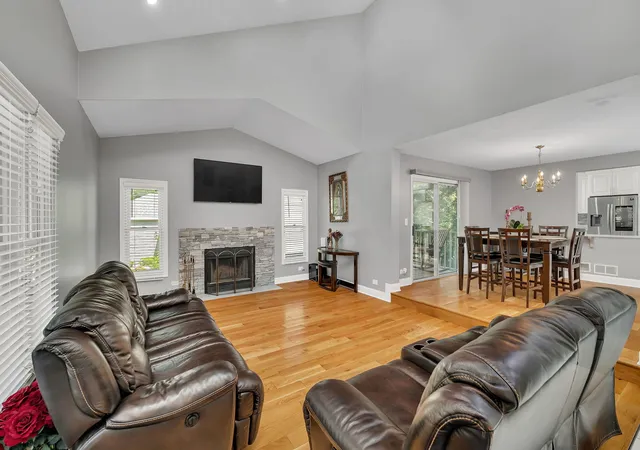 Photo 4 of Single family home for sale at 369 Twin Creeks Dr, Bolingbrook, IL 60440 | MLS# 12731364 | Listing updated on 2026-08-22