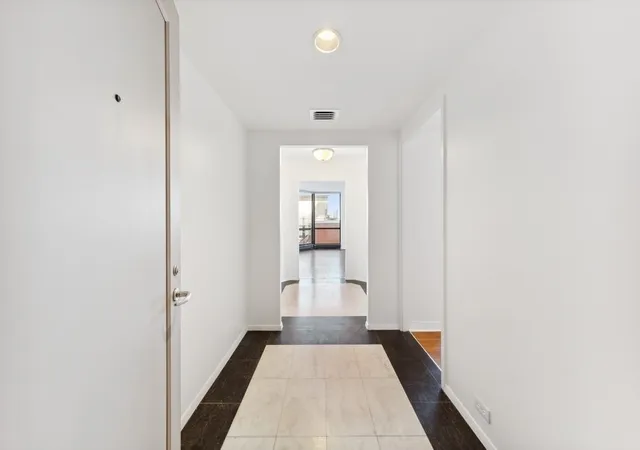Photo 2 of Condo for sale at 990 N Lake Shore Dr #15D, Chicago, IL 60611 | MLS# 12731375 | Listing updated on 2026-09-24