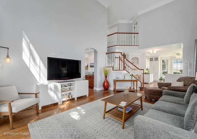 Photo 3 of Sale Pending at 312 Reserve Cir, Clarendon Hills, IL 60514 | MLS# 12731413 | Listing updated on 2026-09-04