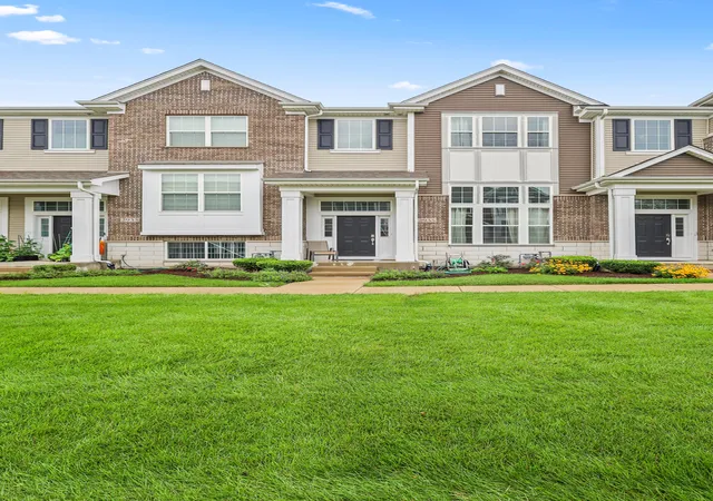 3rd image of 2935 Madison Dr, Naperville, IL 60564 | MLS# 12731416