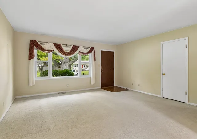 image of 777 Redwood Dr, Aurora, IL 60506 | MLS# 12731428