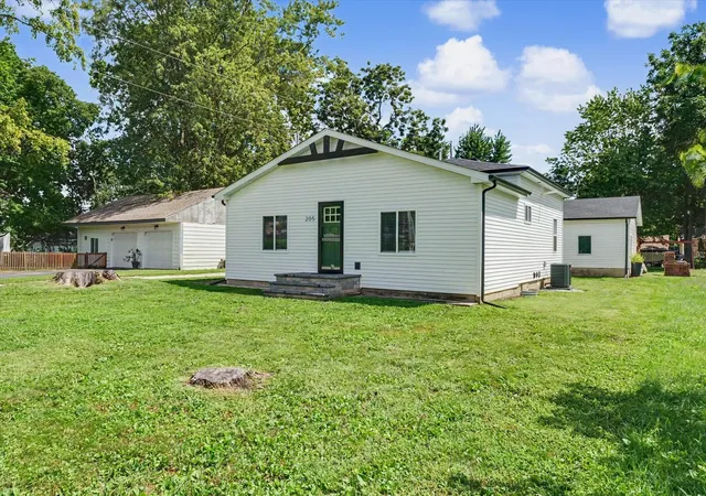 Photo 2 of Single family home for sale at 205 S Washington St, Mansfield, IL 61854 | MLS# 12731436 | Listing updated on 2026-08-25