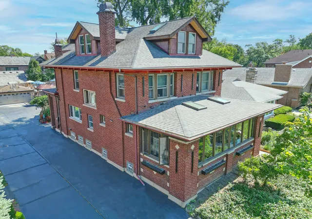Photo 2 of Single family home for sale at 10127 S Hoyne Ave, Chicago, IL 60643 | MLS# 12731440 | Listing updated on 2026-08-19