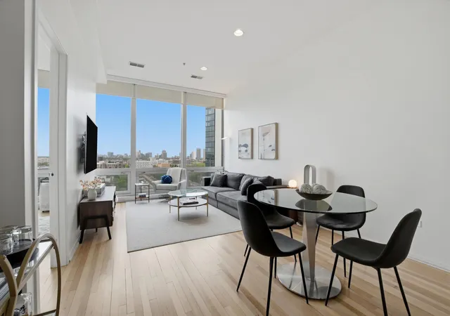 5th image of 500 W Superior St #1010, Chicago, IL 60654 | MLS# 12731453