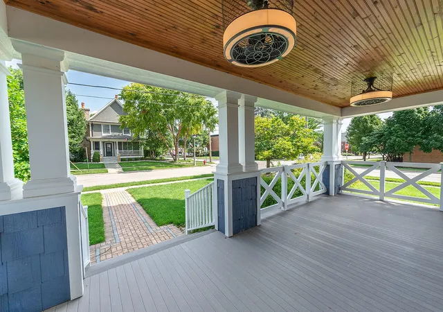 Photo 2 of Single family home for sale at 205 W Cook Ave, Libertyville, IL 60048 | MLS# 12731479 | Listing updated on 2026-08-19