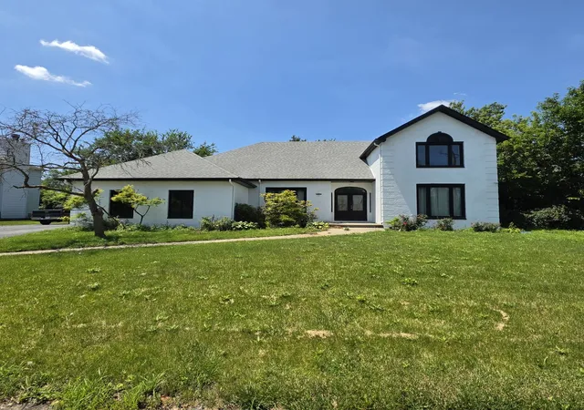 1st image of 202 Roberts Cove Dr, Flossmoor, IL 60422 | MLS# 12731500