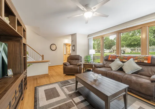 Photo 4 of Single family home for sale at 1331 S Lombard Ave, Lombard, IL 60148 | MLS# 12731534 | Listing updated on 2026-09-03