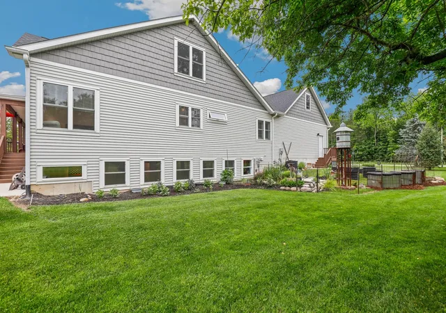 4th image of 410 E 665 N, Valparaiso, IN 46383 | MLS# 12731538