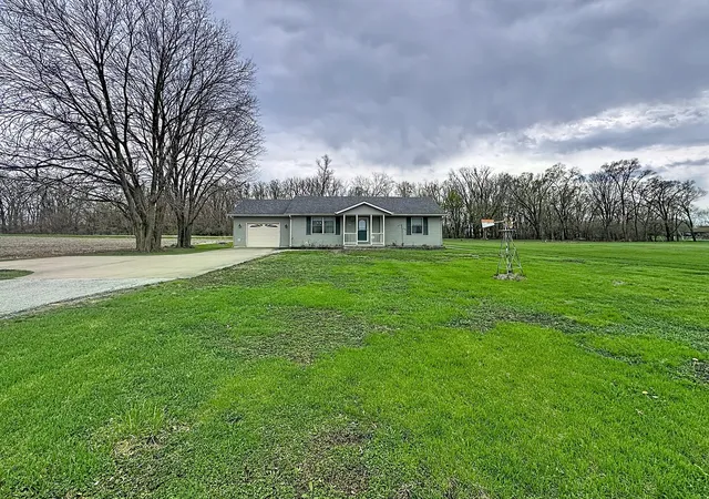 Photo 2 of Single family home for sale at 2524 Big Is Pkwy, Milan, IL 61264 | MLS# 12731545 | Listing updated on 2026-08-18