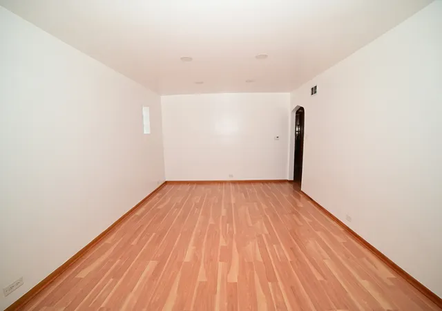 Photo 3 of Single family home for sale at 6211 N Nagle Ave, Chicago, IL 60646 | MLS# 12731553 | Listing updated on 2026-08-18