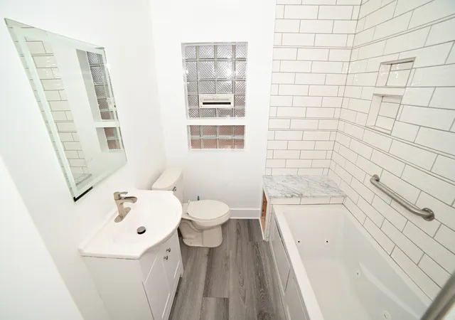 Photo 4 of Single family home for sale at 6211 N Nagle Ave, Chicago, IL 60646 | MLS# 12731553 | Listing updated on 2026-08-18