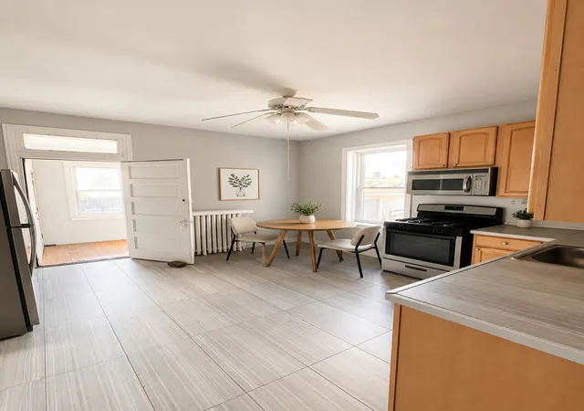 Listing Photo 5 - Condo for sale in building located at 4112 W Wellington Ave, Chicago, IL 60641