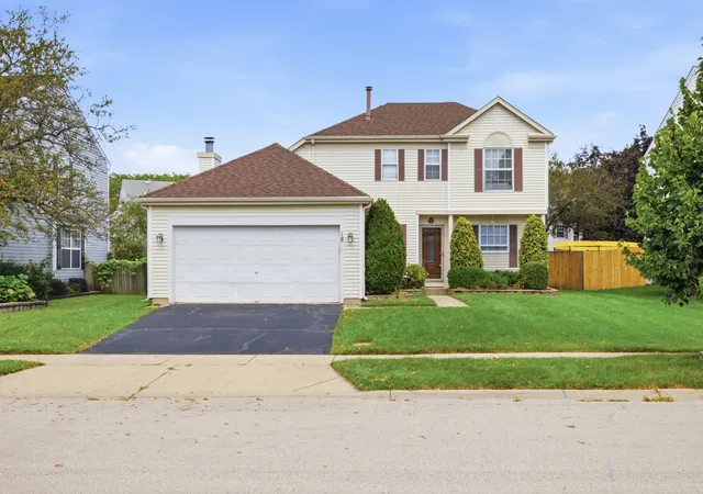 Photo 1 of Single family home for sale at 18 Truman Ln, Streamwood, IL 60107 | MLS# 12731571 | Listing updated on 2026-09-05