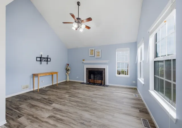 Photo 2 of Single family home for sale at 18 Truman Ln, Streamwood, IL 60107 | MLS# 12731571 | Listing updated on 2026-09-05