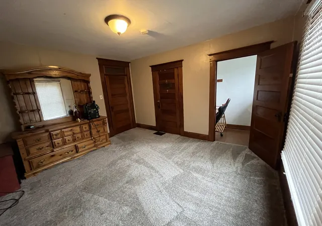 Photo 4 of Single family home for sale at 561 N Church St, Decatur, IL 62522 | MLS# 12731582 | Listing updated on 2026-09-02