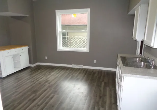 Listing Photo 5 - Condo for sale in building located at 1619 Charles St, Rockford, IL 61104
