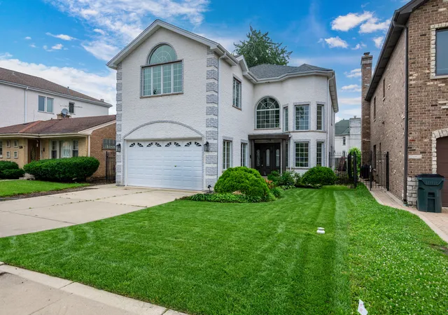 Photo 1 of Single family home for sale at 6723 N Harding Ave, Lincolnwood, IL 60712 | MLS# 12731595 | Listing updated on 2026-08-18