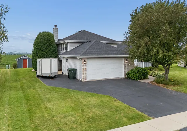 2nd image of 2715 Centurion Ln, New Lenox, IL 60451 | MLS# 12731615
