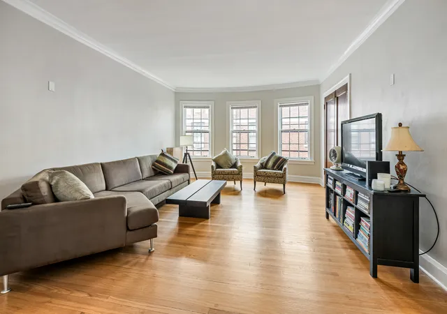 4th image of 356 Ridge Ave #6-3, Evanston, IL 60202 | MLS# 12731635