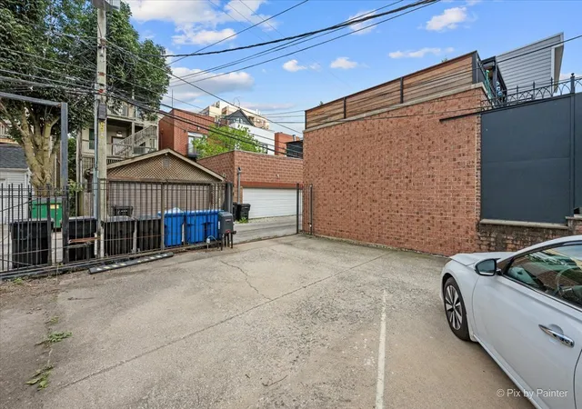2nd image of 1407 N Mohawk St, Chicago, IL 60610