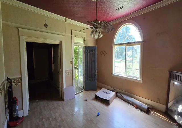 Photo 2 of Single family home for sale at 514 N Cherry St, Centralia, IL 62801 | MLS# 12731659 | Listing updated on 2026-08-19