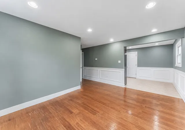 Photo 2 of Single family home for sale at 3610 W Benck Dr, Alsip, IL 60803 | MLS# 12731669 | Listing updated on 2026-08-18