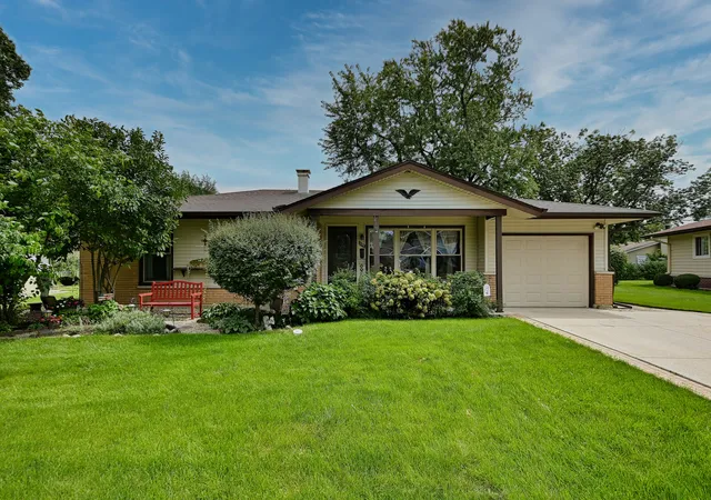 Photo 1 of Sale Pending at 1157 Elmwood Ln, Elk Grove Village, IL 60007 | MLS# 12731670 | Listing updated on 2026-09-22
