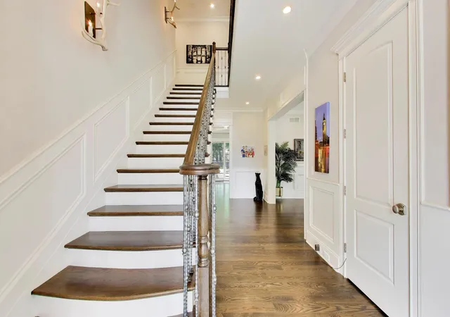 Photo 4 of Single family home for sale at 440 Sunset Dr, Wilmette, IL 60091 | MLS# 12731713 | Listing updated on 2026-09-02