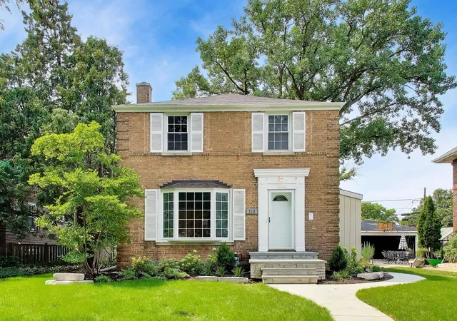 Photo 1 of Single family home for sale at 310 S Delphia Ave, Park Ridge, IL 60068 | MLS# 12731724 | Listing updated on 2026-08-19