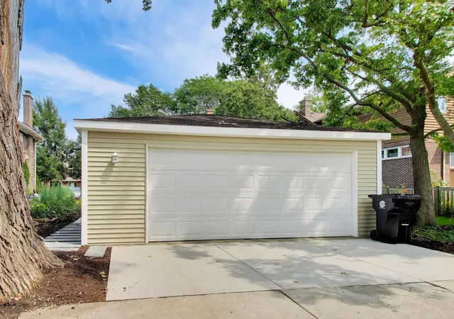 Photo 44 of Single family home for sale at 310 S Delphia Ave, Park Ridge, IL 60068 | MLS# 12731724 | Listing updated on 2026-08-19
