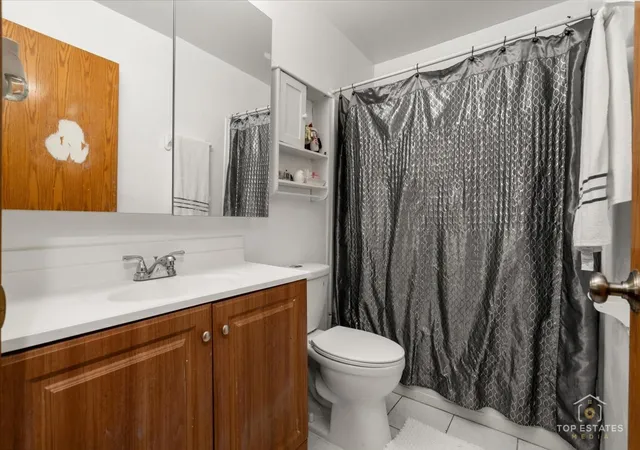 Photo 3 of Condo for sale at 11b Kingery Quarter Dr #107, Willowbrook, IL 60527 | MLS# 12731728 | Listing updated on 2026-08-18