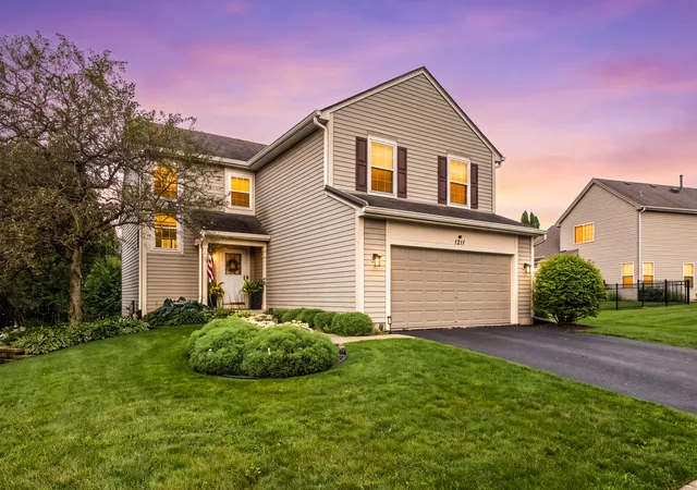 2nd image of 1211 N Lancaster Cir N, South Elgin, IL 60177 | MLS# 12731736