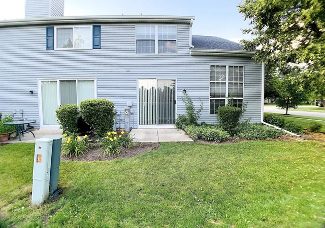 4th image of 84 Harvest Gate, Lake In The Hills, IL 60156 | MLS# 12731739