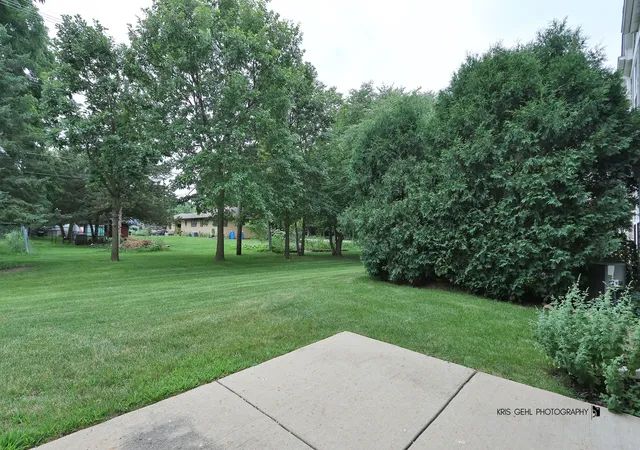 image of 796 Pointe Dr, Crystal Lake, IL 60014