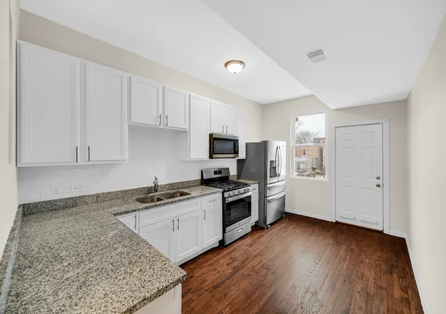 Photo 3 of House for sale at 6520 S Ellis Ave, Chicago, IL 60637 | MLS# 12731749 | Listing updated on 2026-09-04
