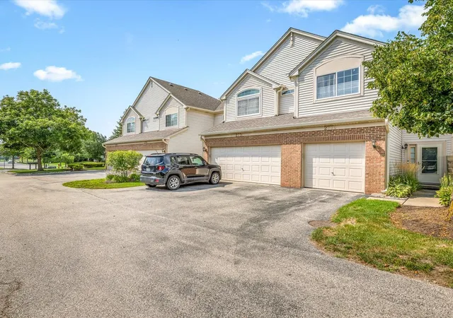 2nd image of 277 Nicole Dr #D, South Elgin, IL 60177 | MLS# 12731760