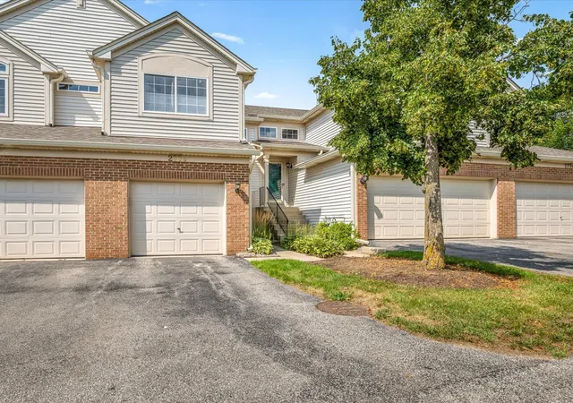 4th image of 277 Nicole Dr, South Elgin, IL 60177
