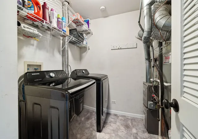 2nd image of 1080 Delta Dr, Elgin, IL 60123