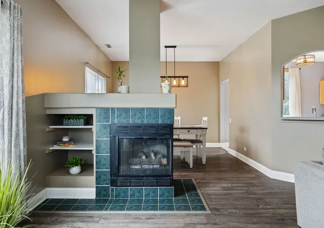 5th image of 1080 Delta Dr #1080, Elgin, IL 60123 | MLS# 12731784