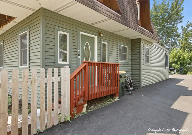 2nd image of 42680 N Lake Dr, Antioch, IL 60002 | MLS# 12731793