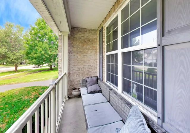 2nd image of 276 Claridge Cir, Bolingbrook, IL 60440 | MLS# 12731818